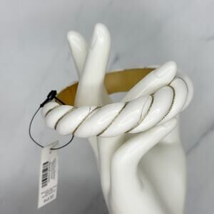 Chico's Jean White Gold Tone Twist Bangle Bracelet NWT ✨